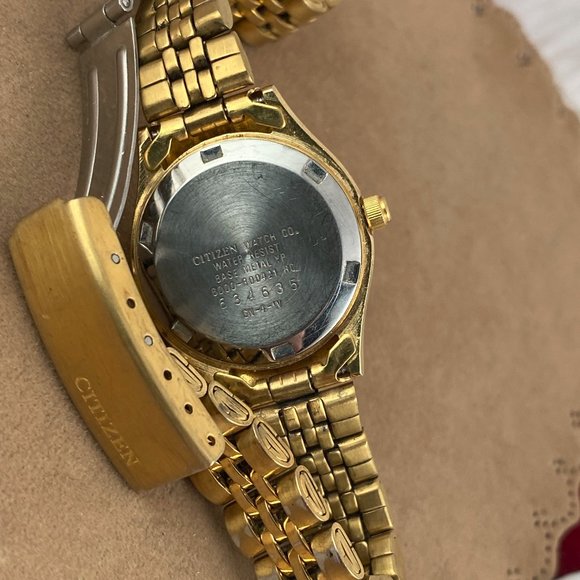 Vintage Citizen base Metal Case Stainless Steel Yellow Plated Gold Tone Watch - Picture 5 of 7